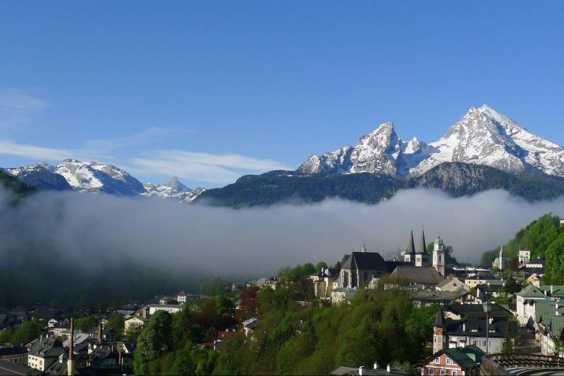 Travel high up into the Alps to the charming town of Berchtesgaden and ascend the Eagle's Nest