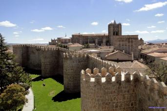Avila & Segovia Day Trip From Madrid