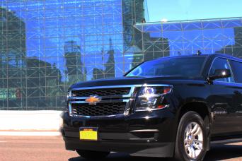 JFK Airport from Manhattan Private 5-seat SUV Transfer
