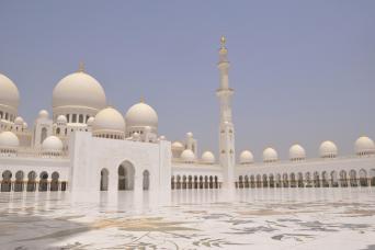 Abu Dhabi Mosque & Louvre Museum Tour With Lunch From Dubai