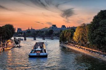 Early Evening Marina Dinner Cruise on the Seine River